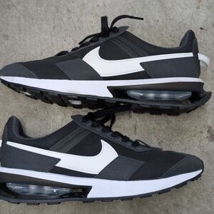 SOLD - Nike Air Pre Day Sneakers Men Size 10.5